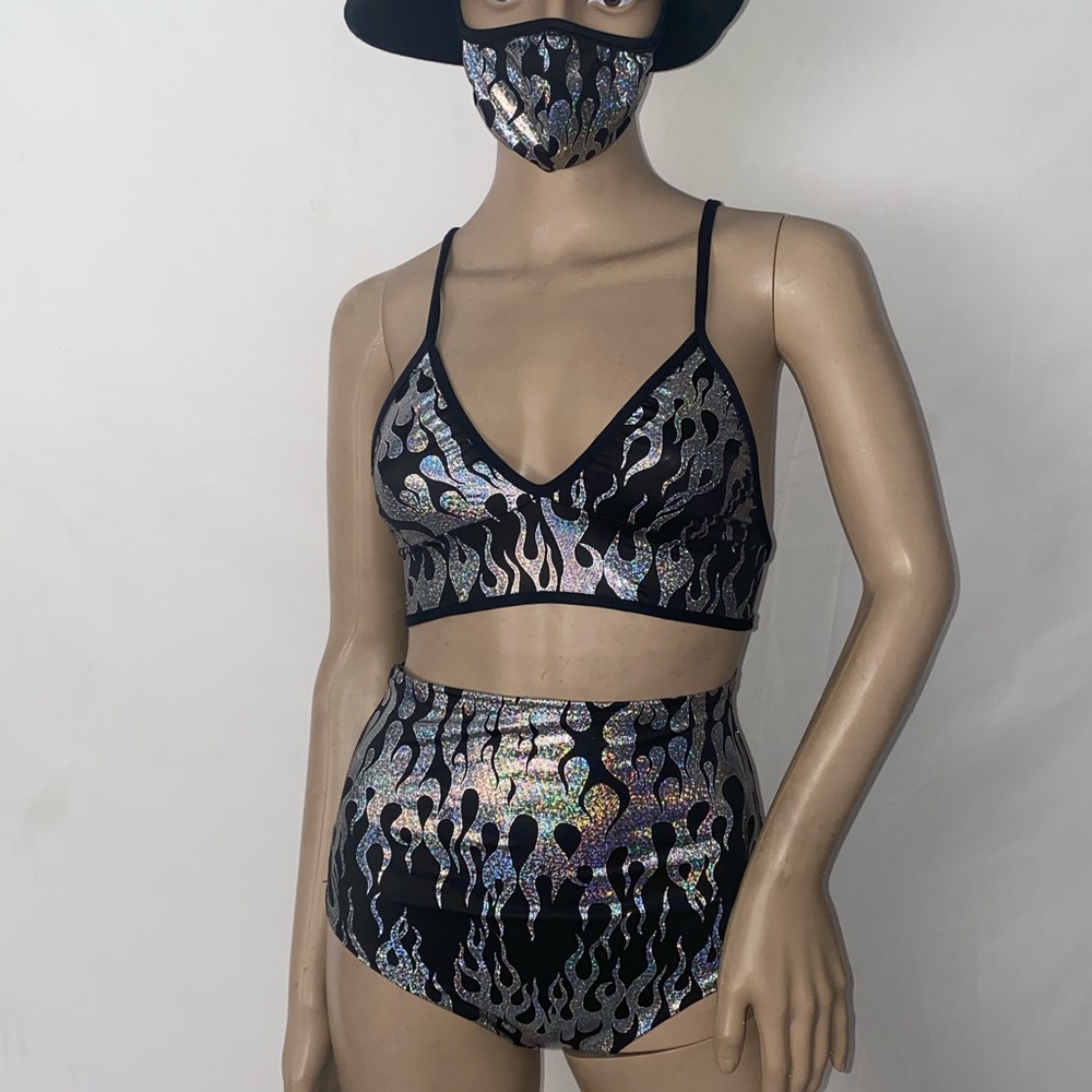 Two piece fire set